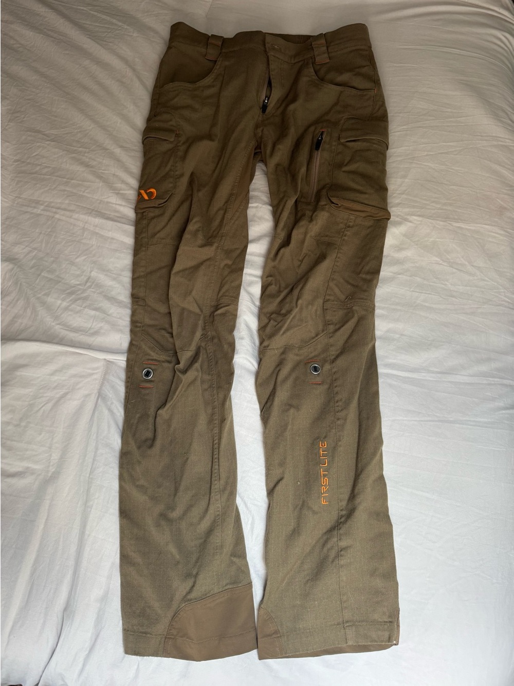 First Lite Men’s Guide Lite Fleece Pant in Dry Earth